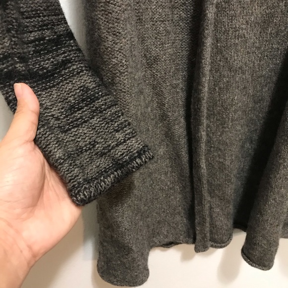 Tahari wool blend gray and black striped open long cardigan size Medium - Picture 3 of 9